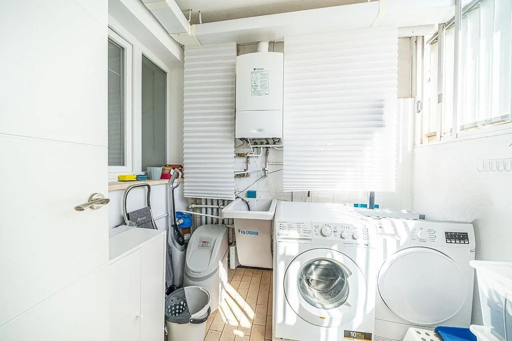 Pesuköök - Renovated Apartment with Balcony in La Bonanova