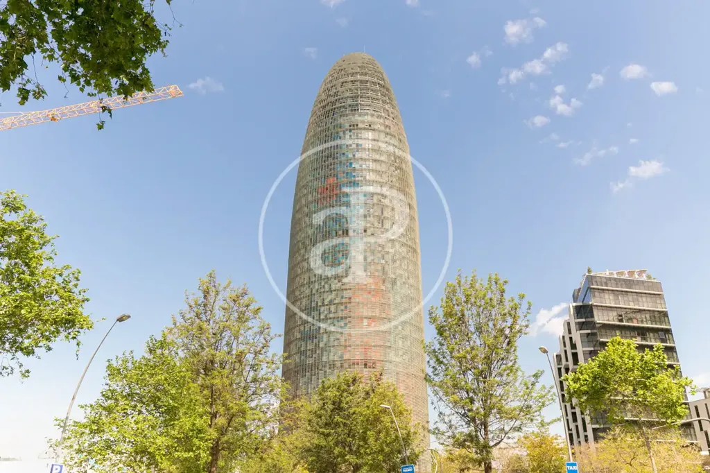 Loft with Balcony in Barcelona's Eixample