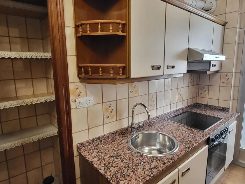 Cocina - Piso con balcón y ascensor en Albacete Centro
