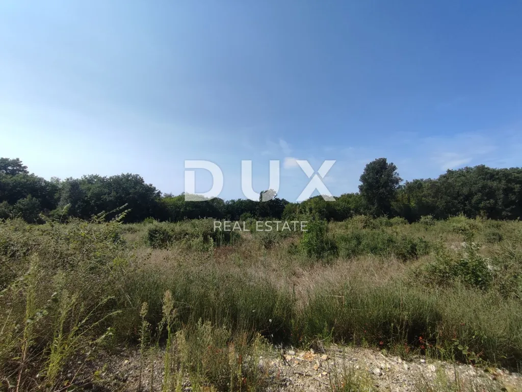 Aed - Buildable Plot with Sea Proximity in Pula