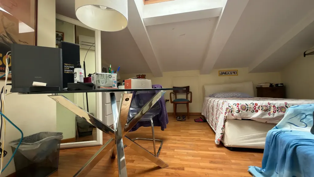 Camere da letto - Appartamento con terrazza e mansarda a Firenze