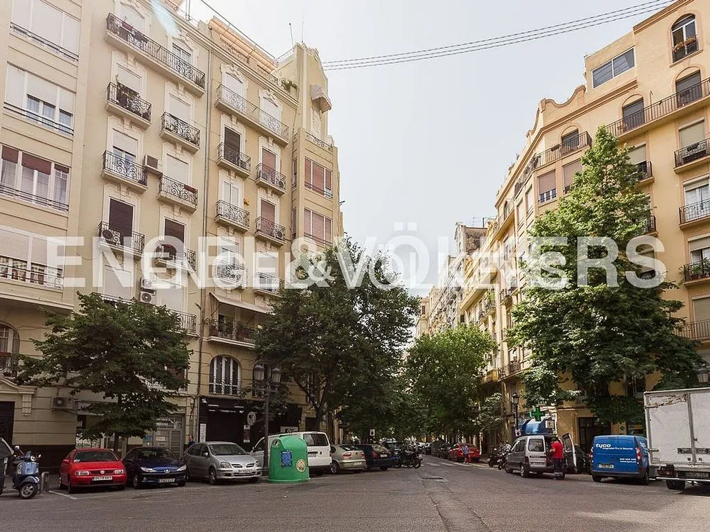 Extérieur - Apartment with Balcony in Gran Vía, Valencia
