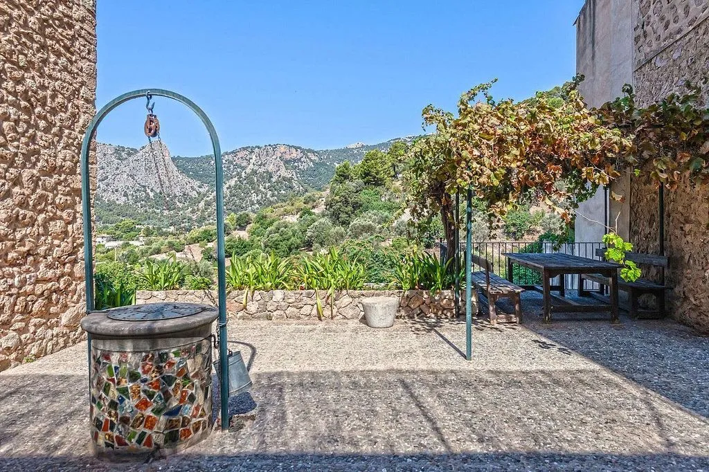 Terrasse - Historic House with Terrace in Bunyola
