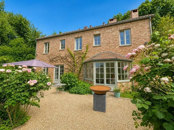 4-bedroom house in BE