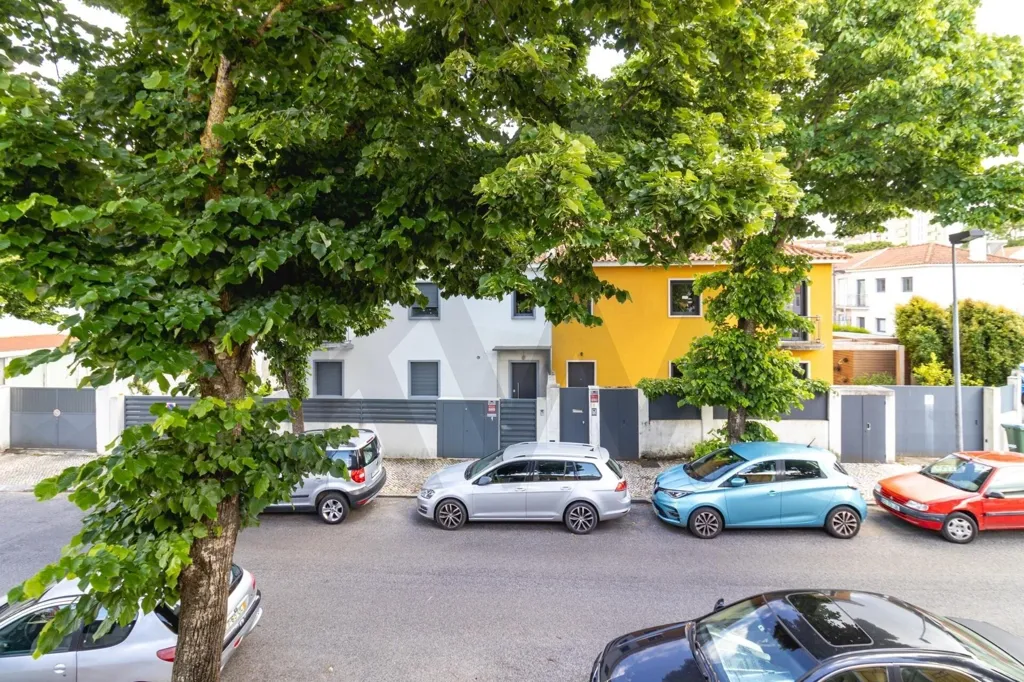 Aerial - Central Benfica House with Pool