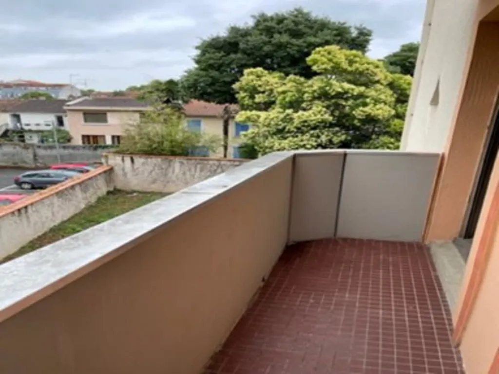 Balcon - Appartement 3 Pièces avec Parking à St Michel