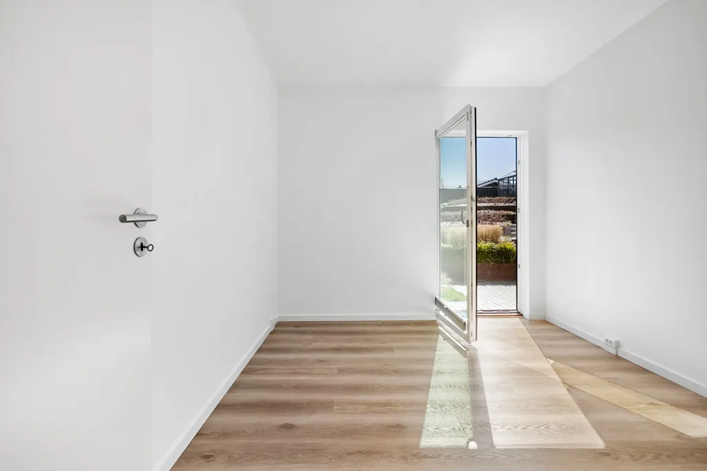 Stanze - Contemporary Villa with Private Beach Access in Kokkedal