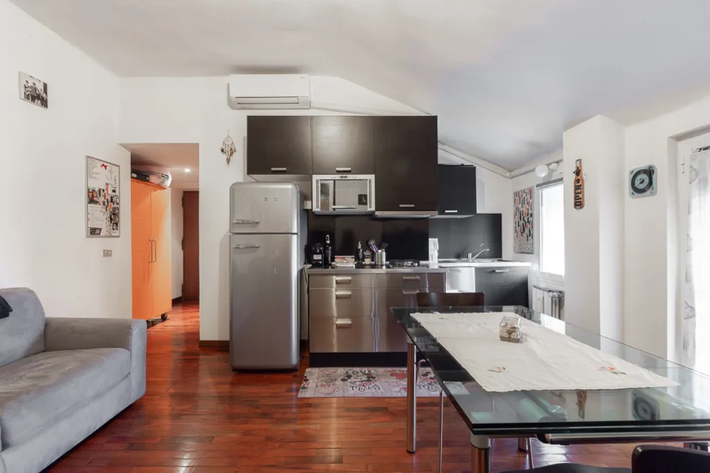 Elutuba - Armed Studio with East View in Milan