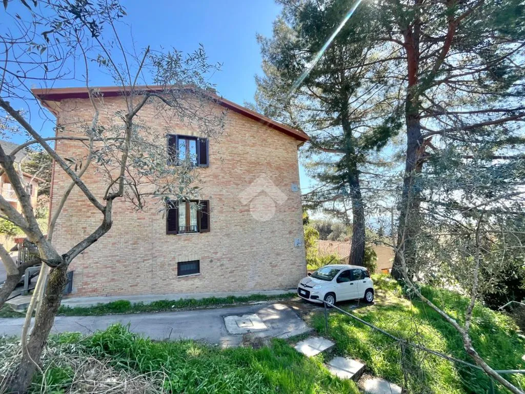 Välivaade - Trilocale with Veranda in Assisi