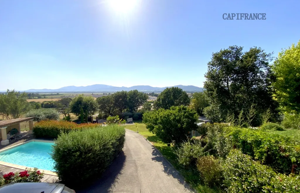 Piscina - Villa with Pool and View in Oraison