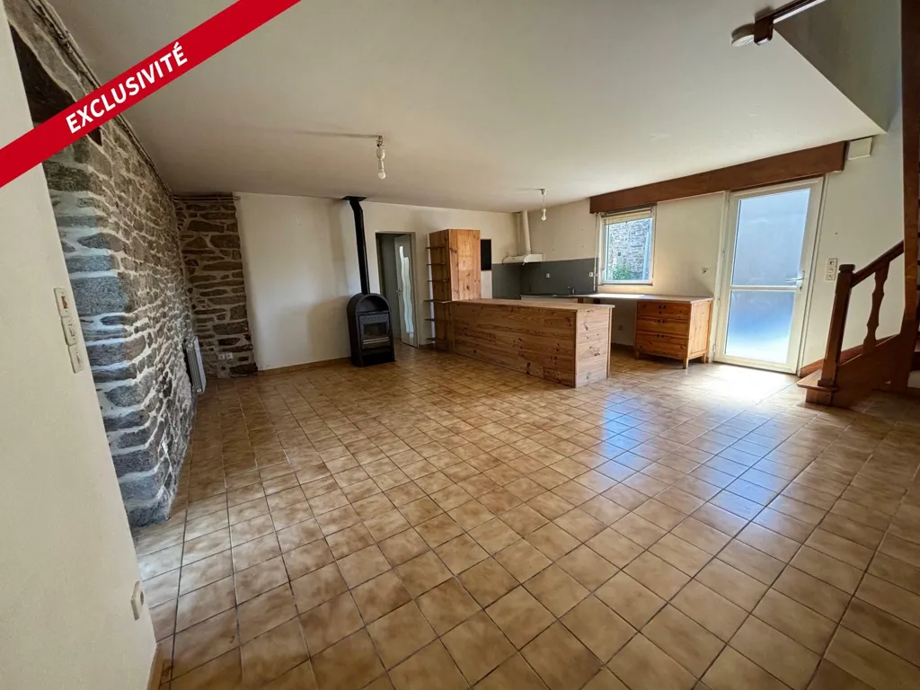 Elutuba - Charming 5-Piece House in Molac