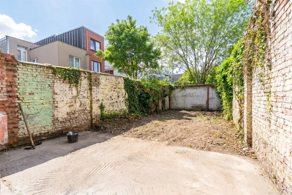 Garden - House for Renovation with Garden in Antwerp