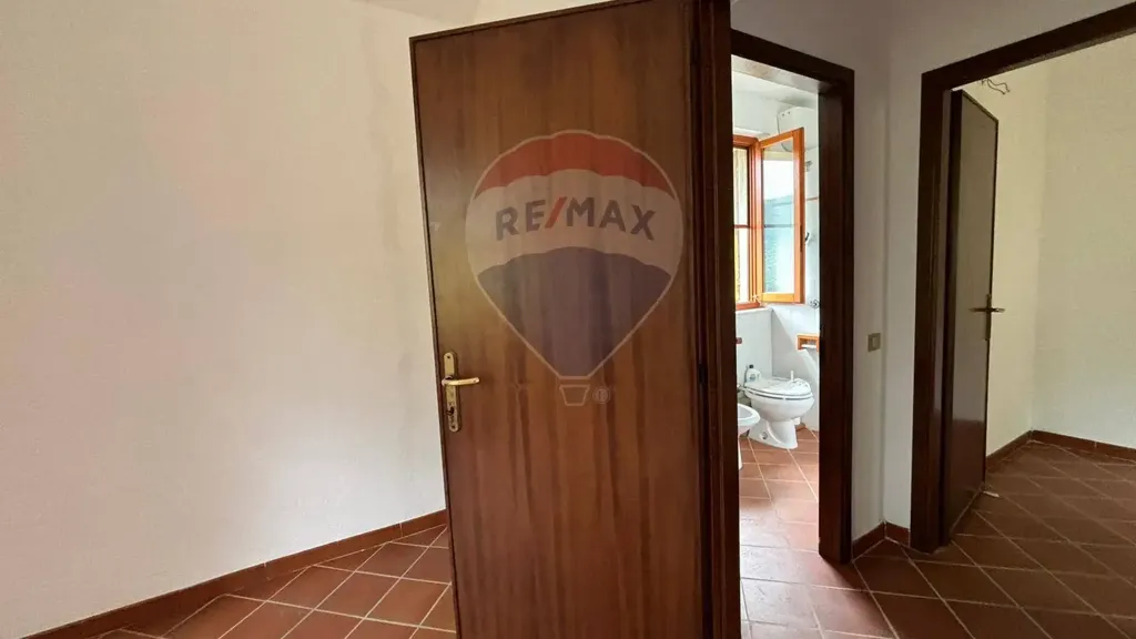 Esik - Rustic Bifamily Villa with Panoramic View in Crasciana