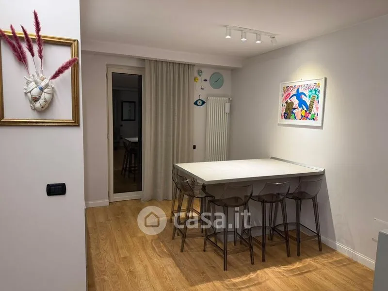 Salle à manger - Fully Furnished Triplex with Balcony in Caserta