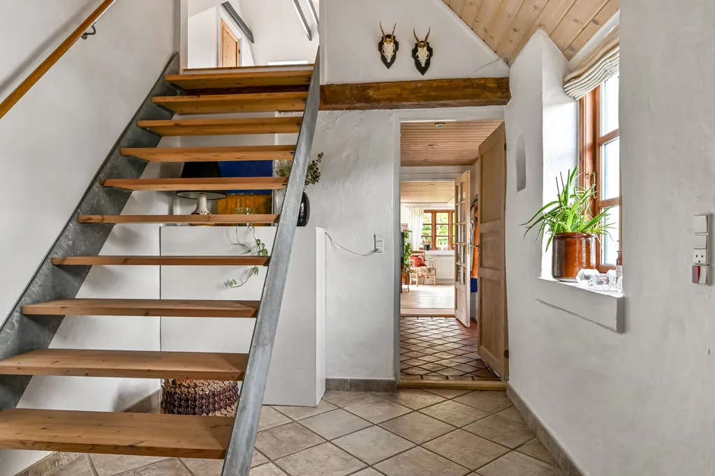 Toad - Historic Villa with Garden in Snejbjerg