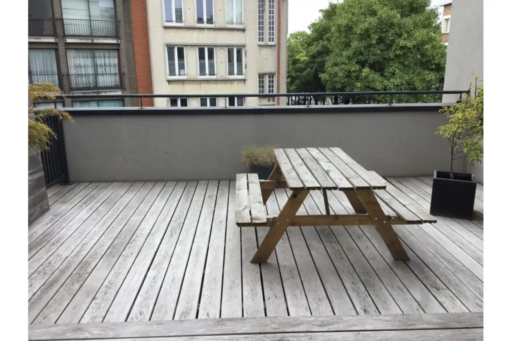 Terrasse - Duplex Remis à Neuf avec Terrasse à Jette