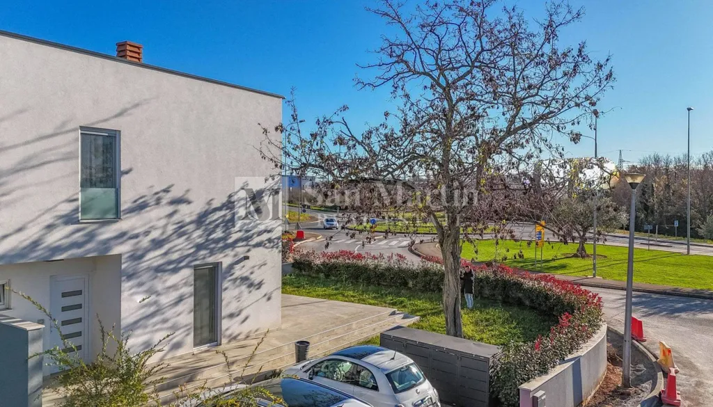 Välivaade - Modern House with Private Garden in Poreč Centre