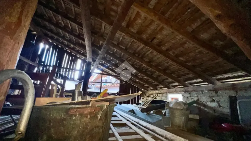 Pièces - Rustic Property with Private Courtyard in Incudine