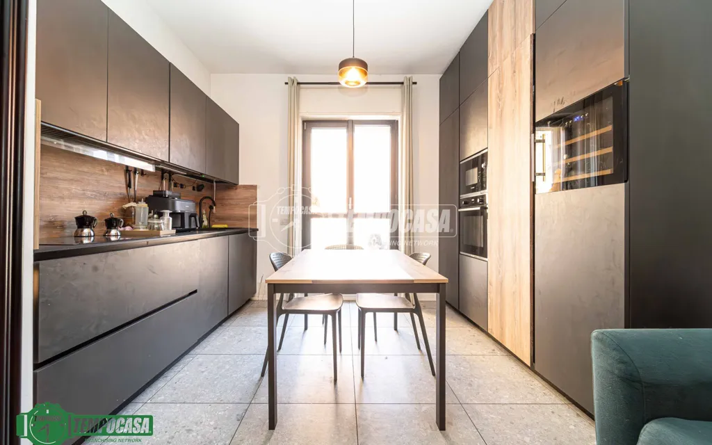 Cuisine - Quadrilocale with Double Terraces in Milan