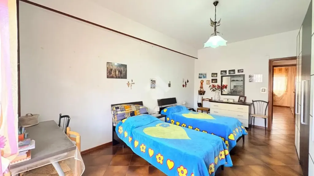 Chambres - 4-Bedroom Apartment with Balcony in Palermo