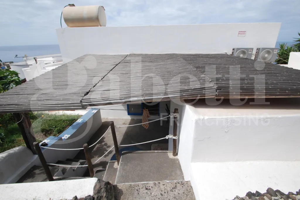 Terrass - Complex with Sea View in Ginostra, Stromboli