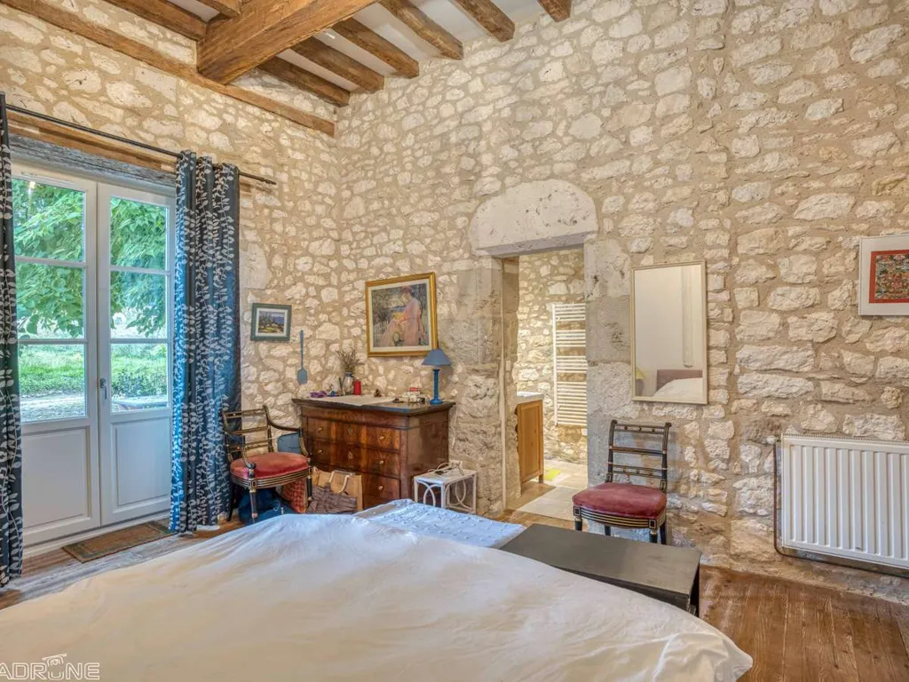 Chambres - Maison Rénovée du 17ème Siècle avec Piscine à Castillonnès