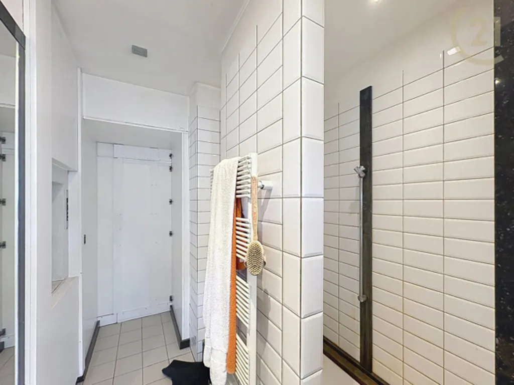 Salles de bain - Triplex avec Terrasse Sud-Est à Anderlecht