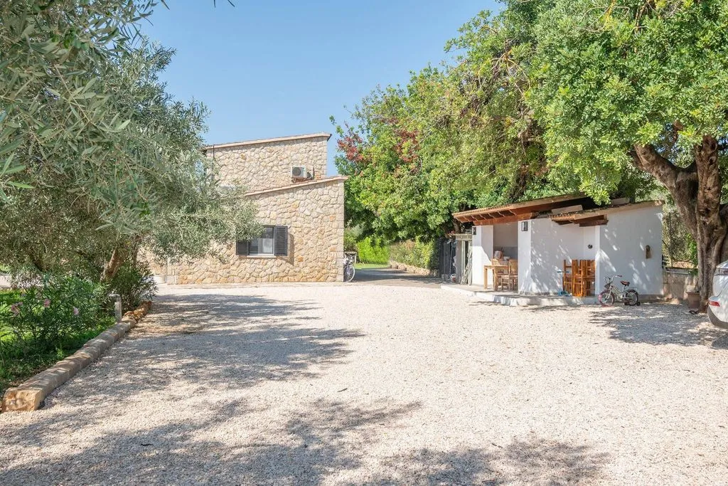 Välivaade - Luxury Farmhouse with Mountain Views in Binissalem