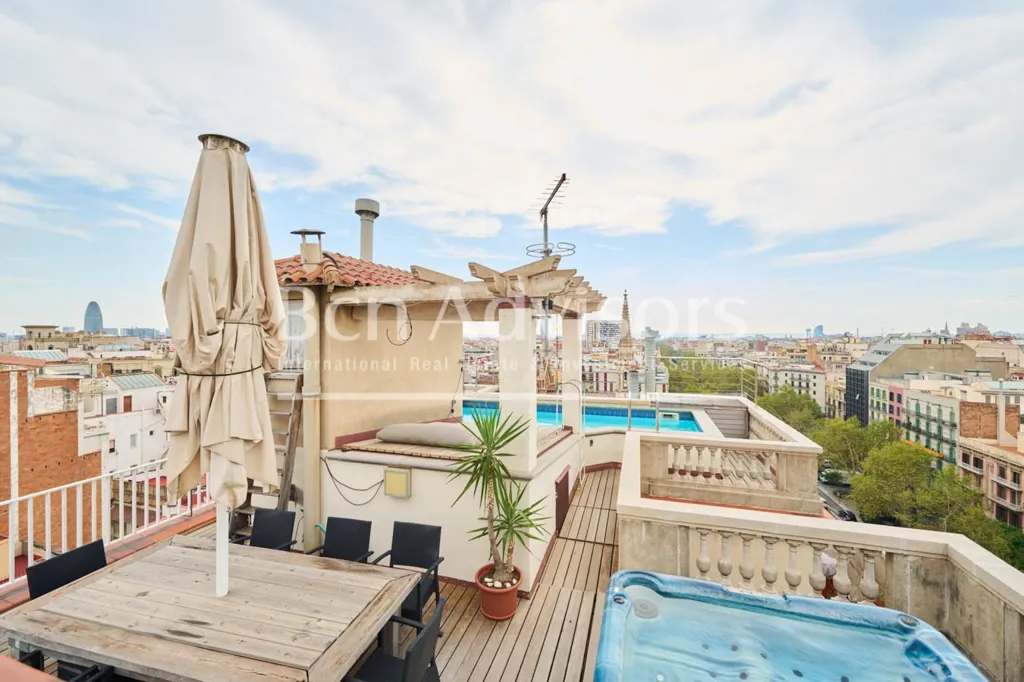 Terrass - Penthouse with Rooftop Pool in Dreta de l'Eixample, Barcelona