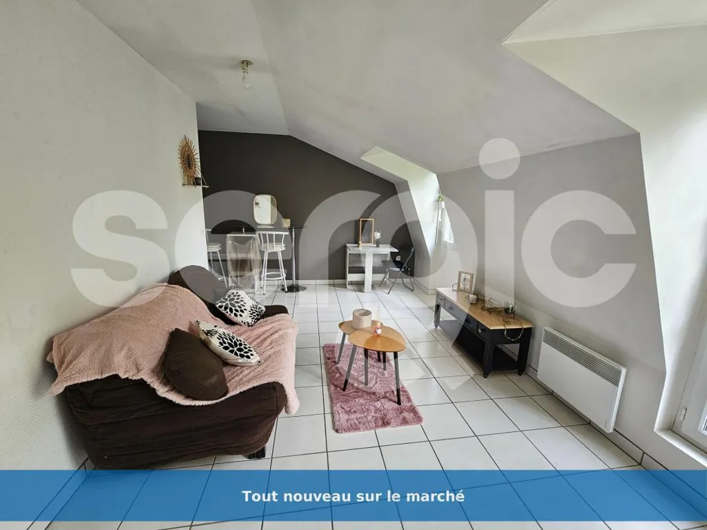 Séjour - Studio Meublé avec Ascenseur près de l'ESIEE