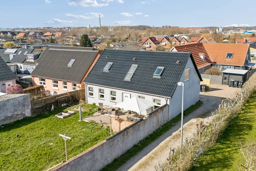 Aerial - Villa with Garden in Randers SØ