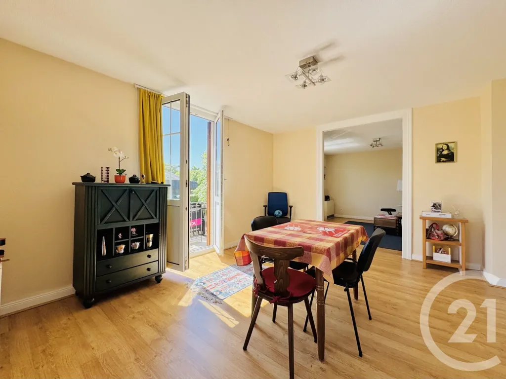 Salle à manger - Appartement lumineux avec balcon à Neudorf Nord, Strasbourg