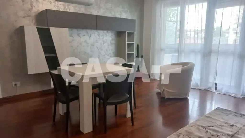 Elutuba - Modernised Studio with Balcony in Varese