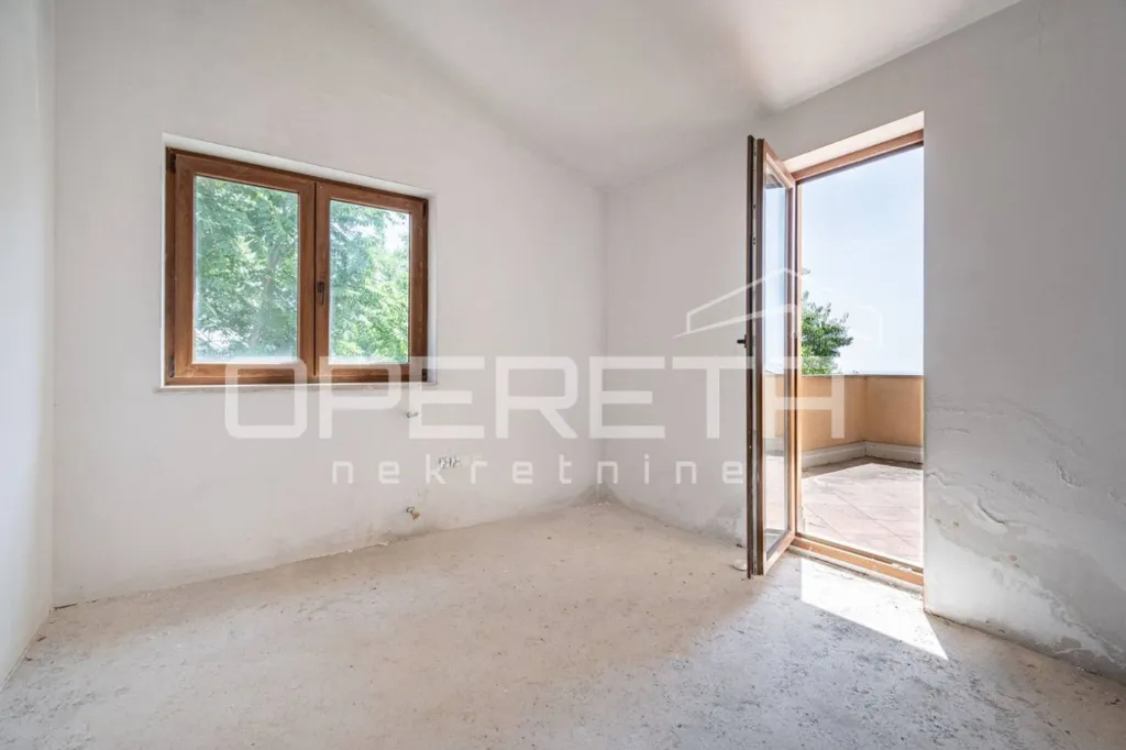 Pièces - Semi-Detached House with Sea View in Poreč