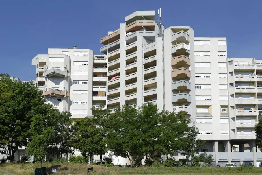 Parkimiskoht asukohas Echirolles