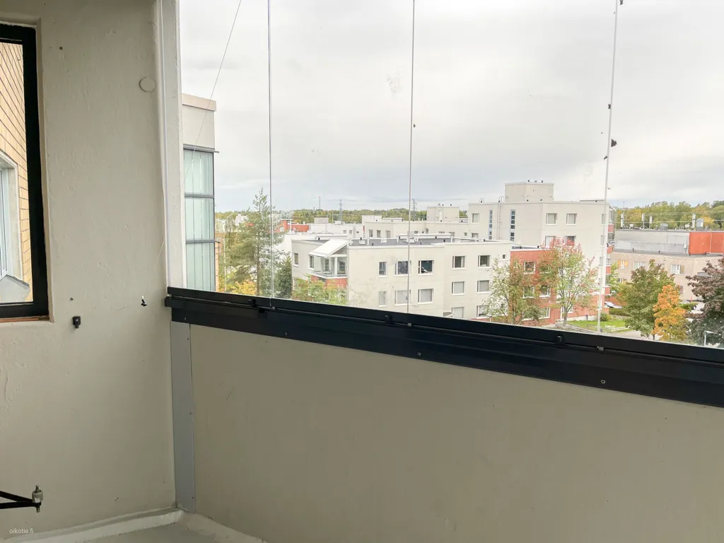 Rõdu - Spacious Flat with Balcony in Länsimäki, Vantaa