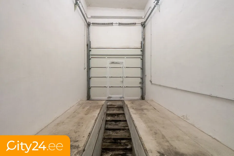 Garage - Administrative Building with Large Land in Riga