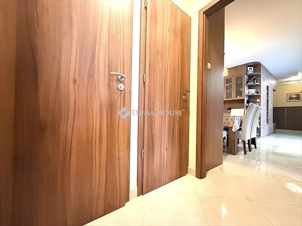 Ingresso - Modern Apartment with Panoramic View in Kecskemét