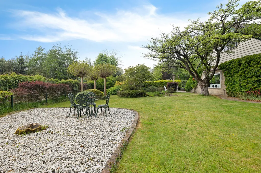Aed - Semi-Bungalow with Carport in Havelte