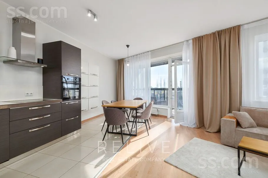 Appartement 3 pièces à Rīga