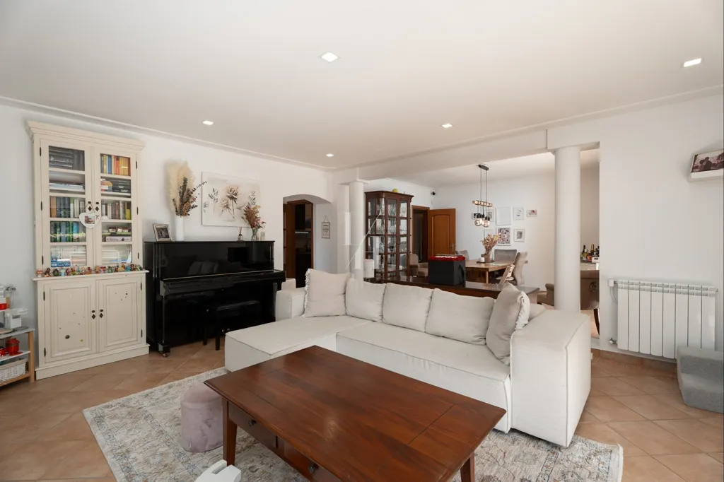 Elutuba - 3+1 Bedroom House with Pool in Vilamoura