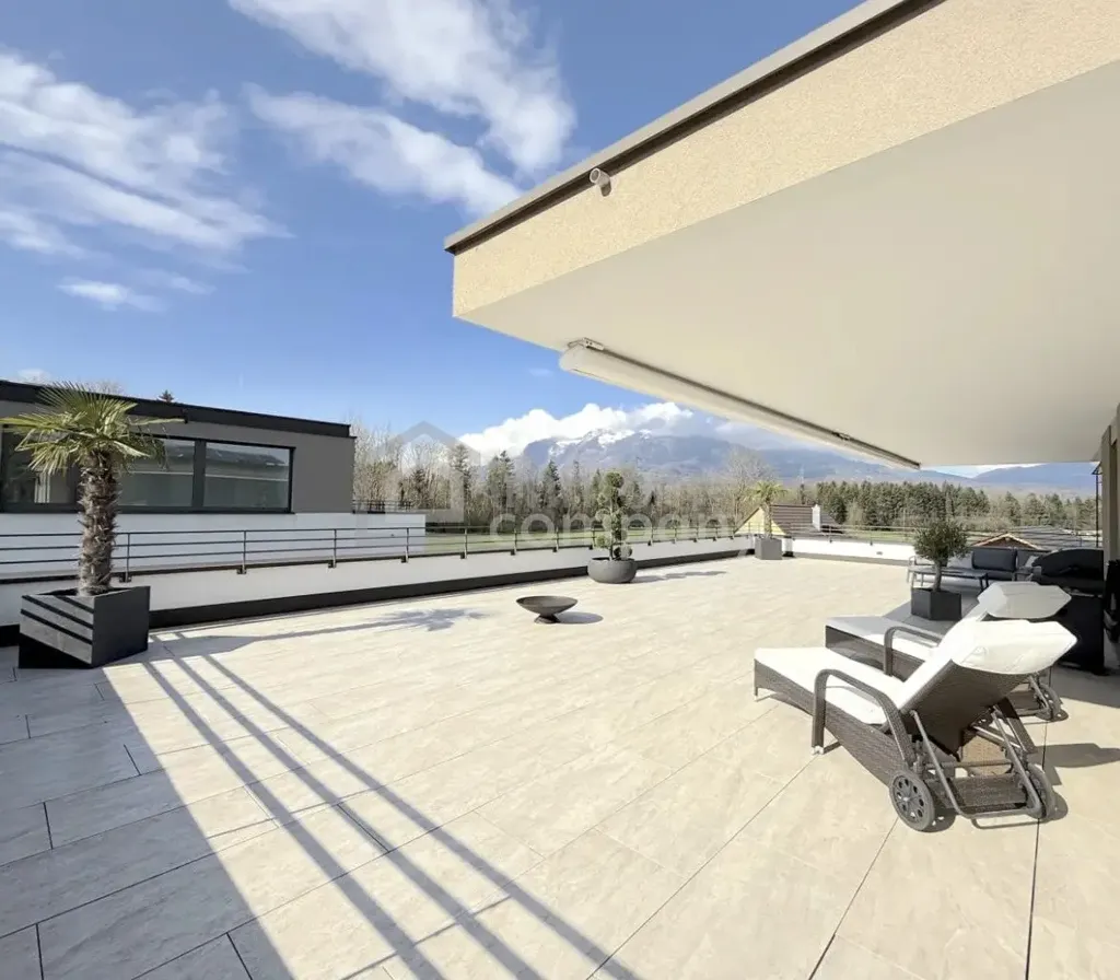 Terrasse - Penthouse with Mountain View in Koblach
