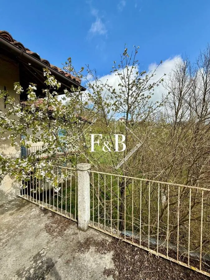 Giardino - Rustic Cottage with Valley View in Cortemilia