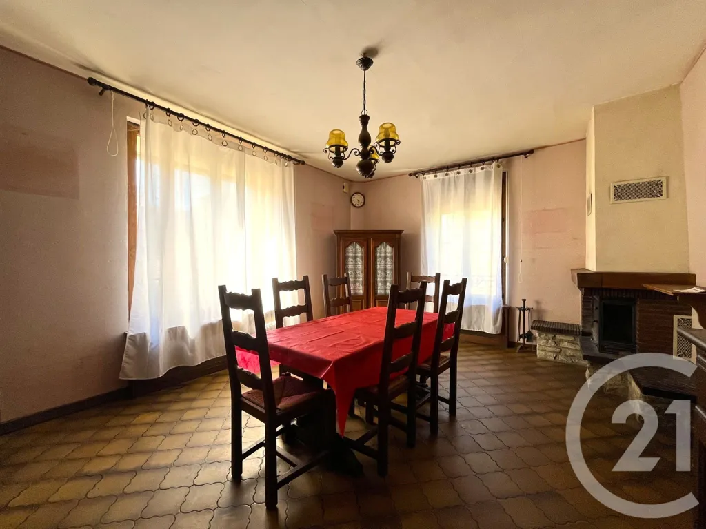 Maison à Rénover avec Jardin à Sermaise
