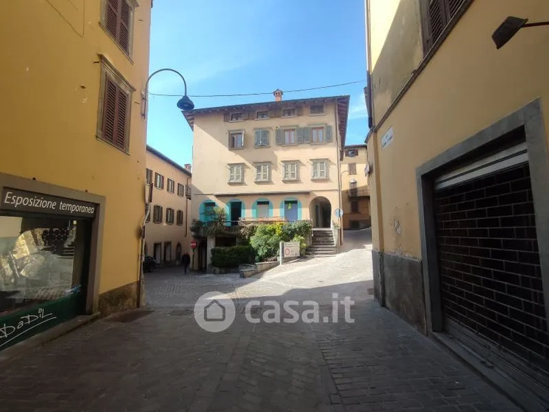 Välivaade - Trilocale with Historic Views in Clusone