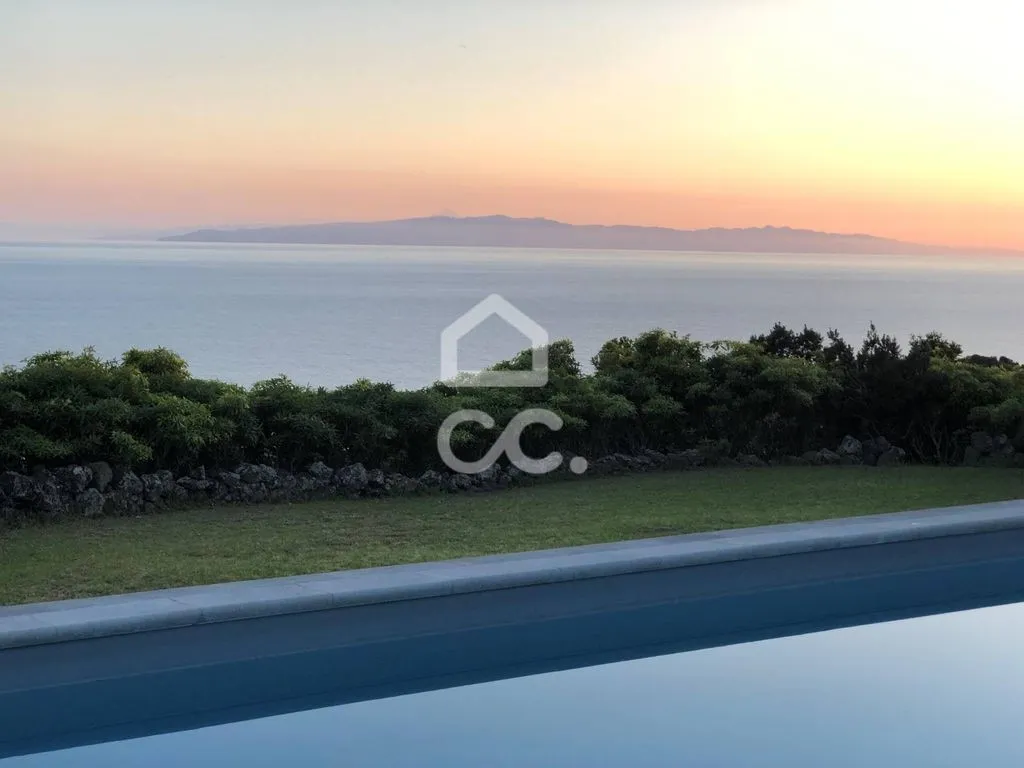 Bassein - Villa with Sea View in Santa Bárbara
