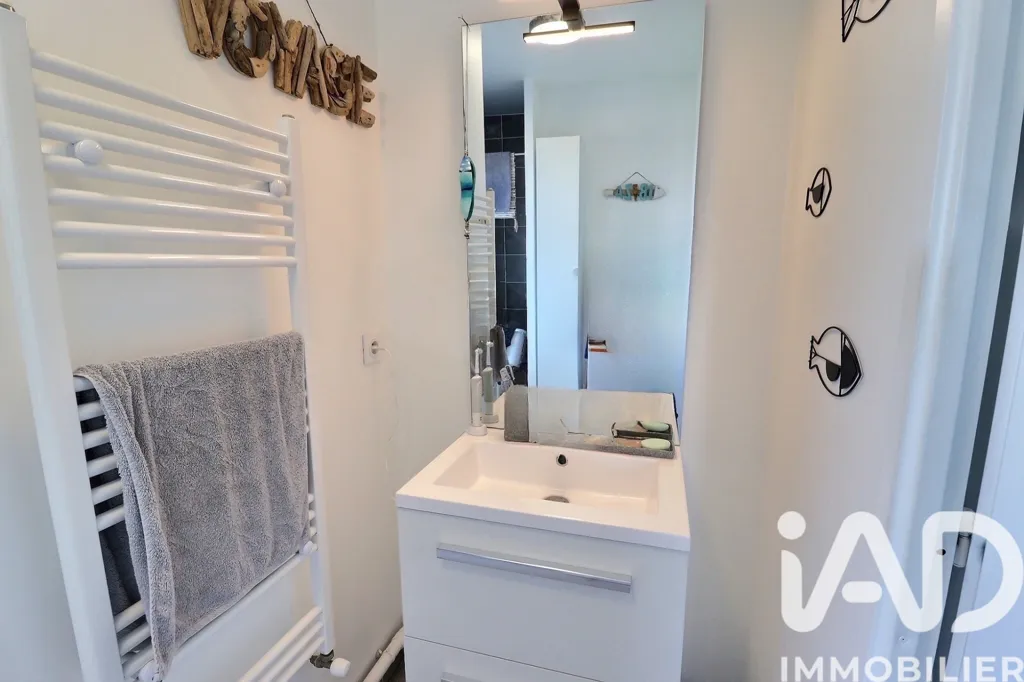Vannitoad - Modern Apartment with Panoramic Terrace in Marseille 13009