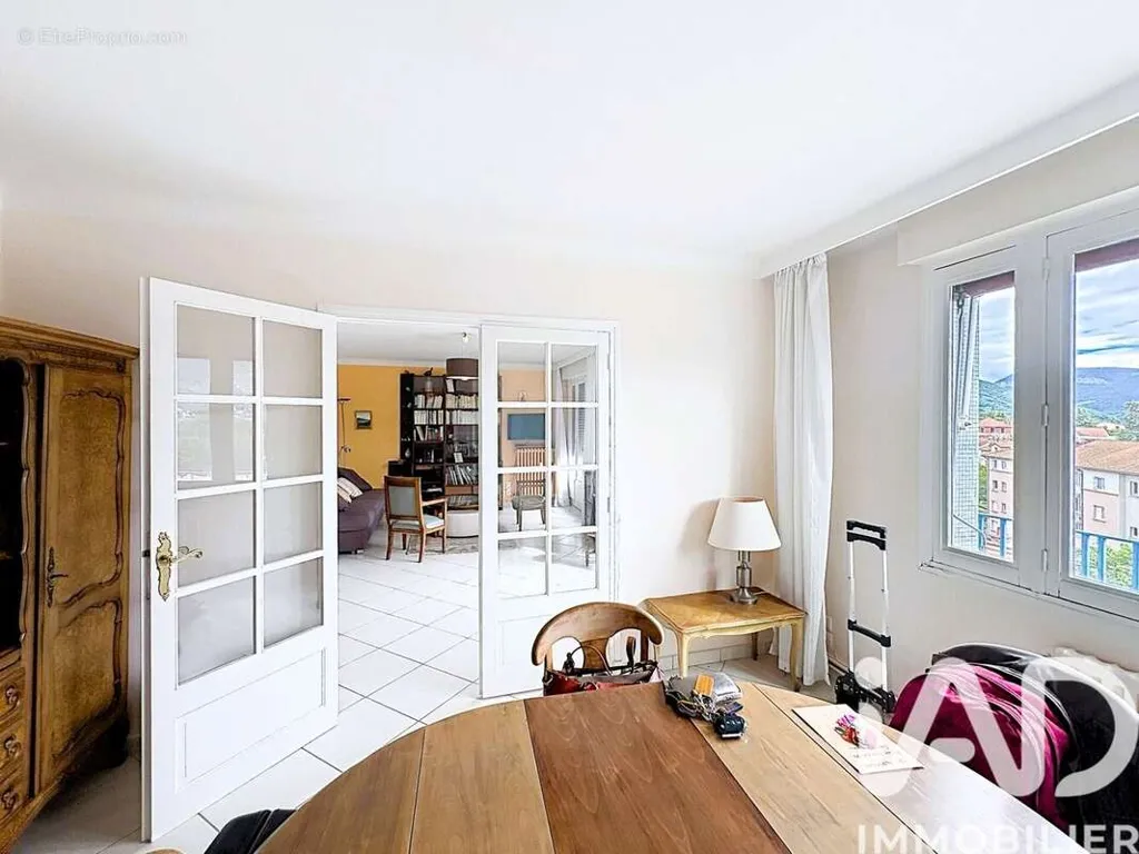 Appartement 5 pièces à Millau