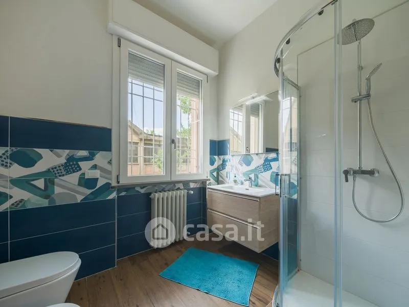 Salles de bain - Bifamilial Villa with Solar Panels in Ponsacco