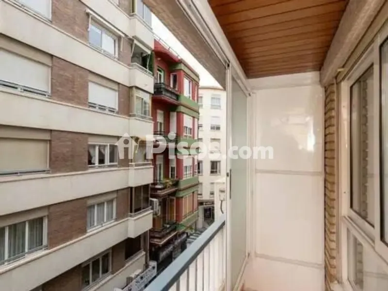 Balcone - Classically Styled Flat with Balcony in Traditional Centre